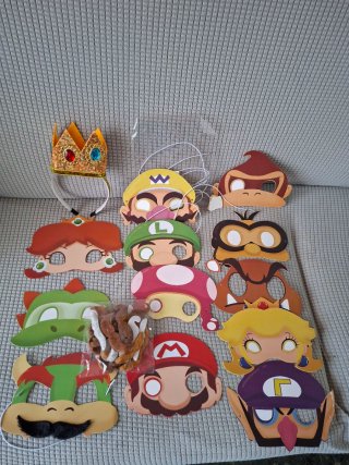 Lote 12 Máscaras y Corona Mario Bros Fiesta nuevos