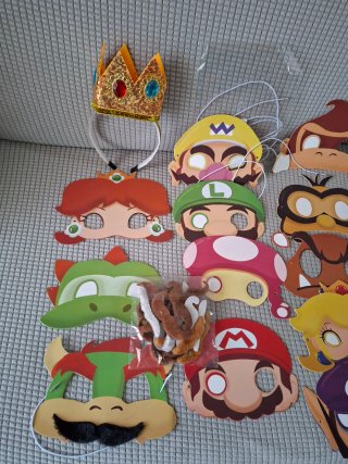 Lote 12 Máscaras y Corona Mario Bros Fiesta nuevos