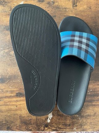 Ciabatte Burberry Blu Taglia 42 indossate poco