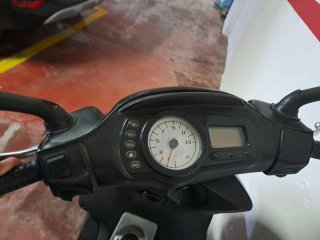 Piaggio NGR Scooter Negra ciclomotor