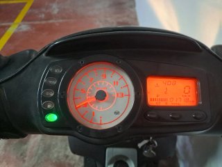 Piaggio NGR Scooter Negra ciclomotor