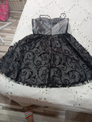 Vestido negro corto
