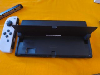 Nintendo Switch OLED + Hogwarts Legacy + Estuche