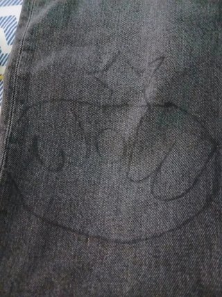 Jeans Tally Weijl grigio scuro con disegni a mano