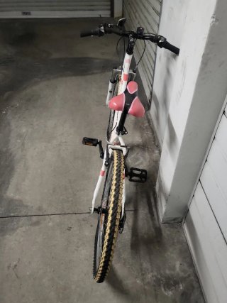 Bicicleta Kross Blanca y Rosa