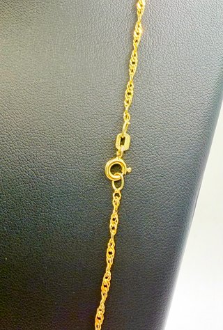 CADENA SINGAPUR ORO DE 18K. Peso 2.88g
