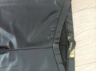 Pantalón efecto piel Stradivarius Talla M