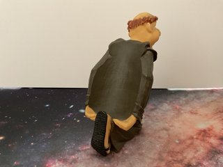 Figura Monje Sostén Botellas