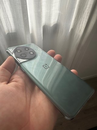 OnePlus 11 5G (8GB RAM / 128GB)