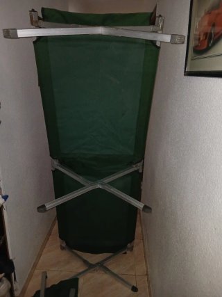 Cama militar plegable verde