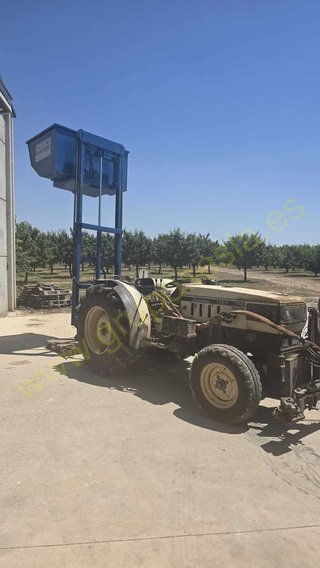 CARGADOR AGRÍCOLA ELEVADOR UNIVERSAL