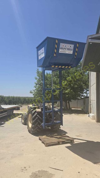 CARGADOR AGRÍCOLA ELEVADOR UNIVERSAL