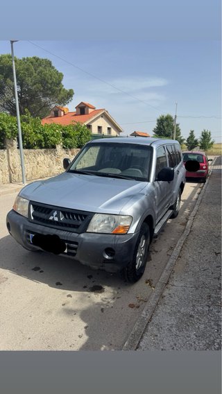 Mitsubishi Montero 2005