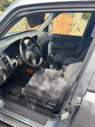 Mitsubishi Montero 2005