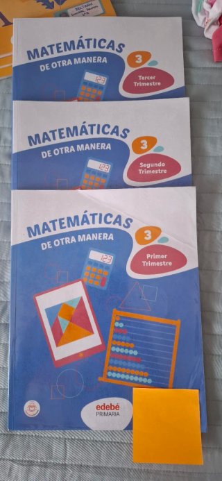 Libros de texto matemáticas 3 primaria Edebe