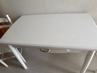 Mesa y 2 sillas cocina madera blanca