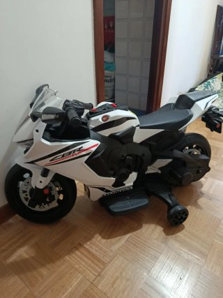 Moto Eléctrica Infantil Honda CBR 1000RR Blanca