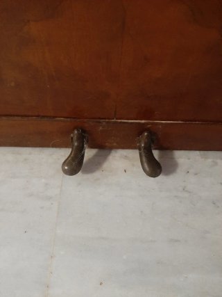 Piano antiguo de madera