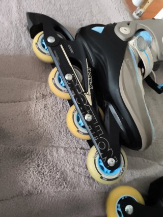 Patines en línea Decathlon talla 40 con funda