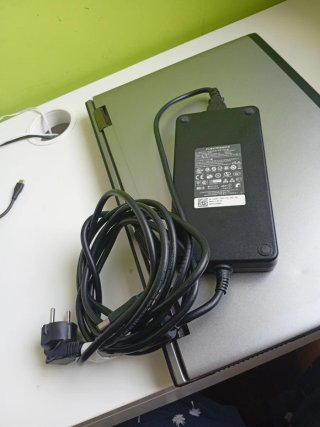 Dell Vostro 3750 Portátil Negro