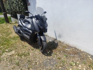Yamaha Xmax 400 Negra