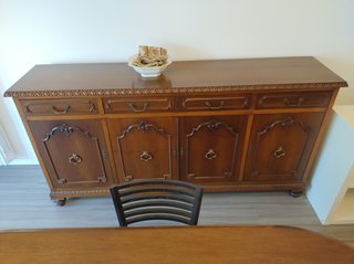 Credenza in stile legno marrone