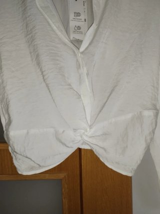 Blusa corta Stradivarius blanca Talla M