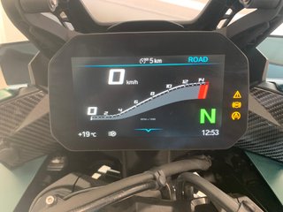 BMW M 1000 XR