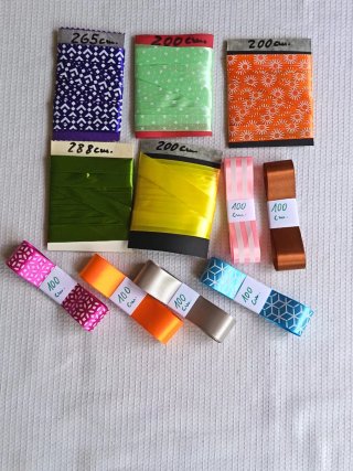 Mercería: Lana, botones, telas y más