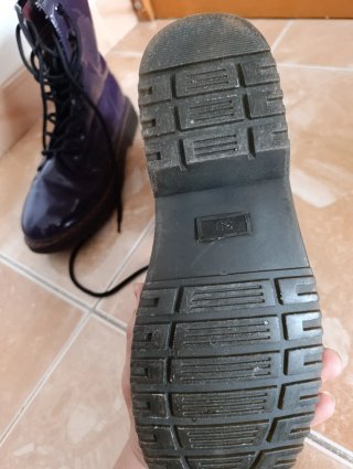 Botas de invierno moradas brillantes