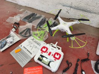 Lote di droni e accessori