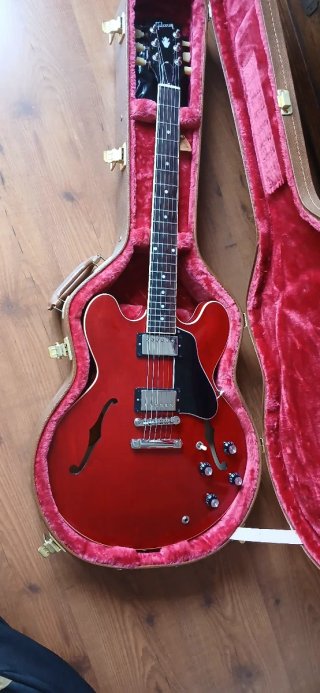 Gibson ES-335 Cherry Red