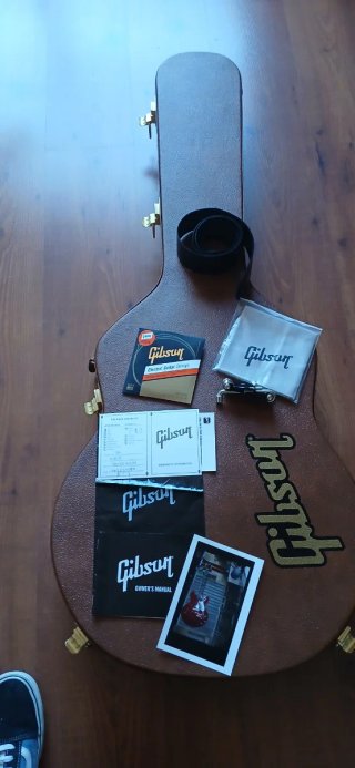 Gibson ES-335 Cherry Red