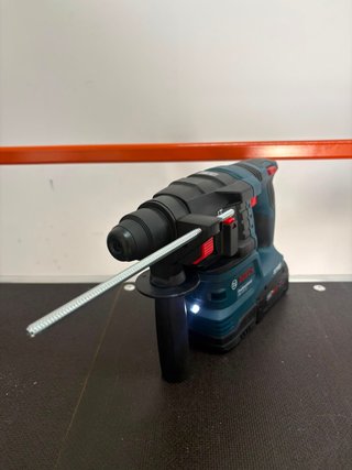 Alquiler Taladro hormigon a batería Bosch 1.9J