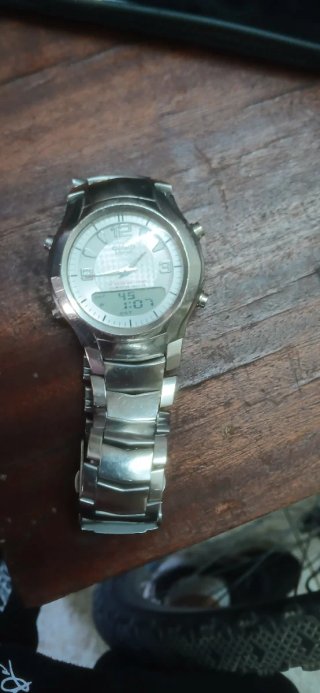 Reloj Casio Plata y Blanco