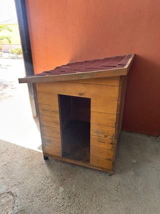 Casetta per cani grandi con tetto smontabile