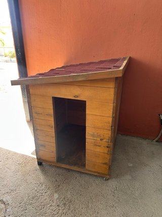 Casetta per cani grandi con tetto smontabile