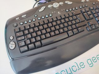Teclado Logitech BH52 PS2