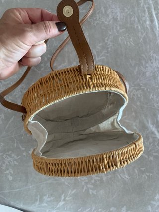 Bolso redondo mimbre Zara