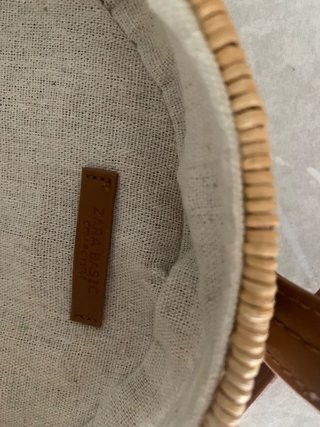 Bolso redondo mimbre Zara