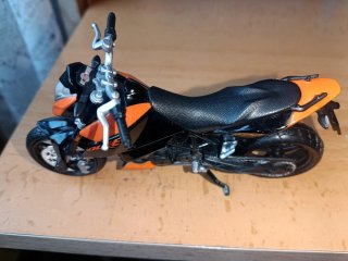 Maisto Moto Escala 1:36