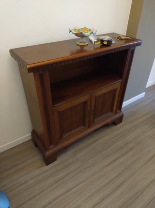 Mobile ingresso/TV in legno marrone