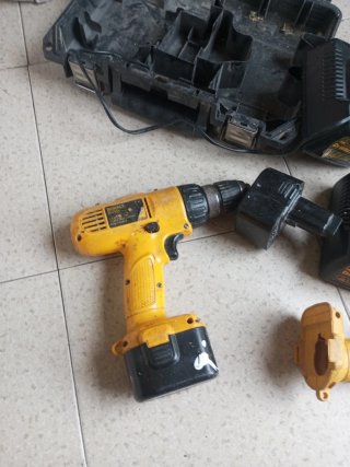Taladro Dewalt y cargadores