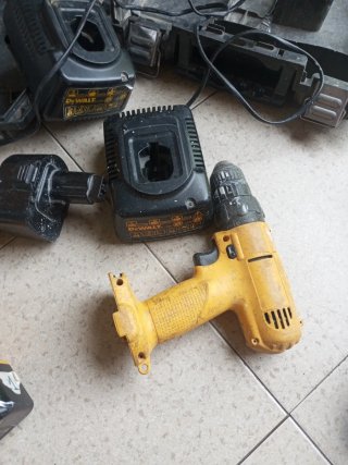 Taladro Dewalt y cargadores