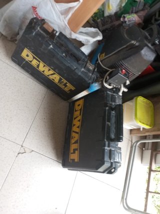 Taladro Dewalt y cargadores