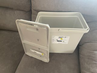 Cubo IKEA HÄLLBAR 22L con tapa