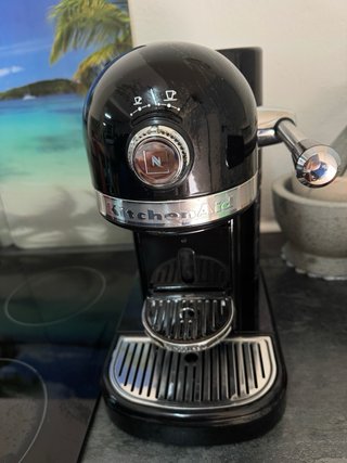 Macchina da caffè a capsule KitchenAid nera