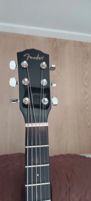 Guitarra Fender CD-60CE Electroacústica