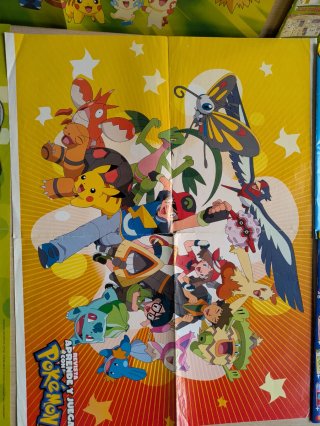 Revistas Aprende y Juega con pokémon.