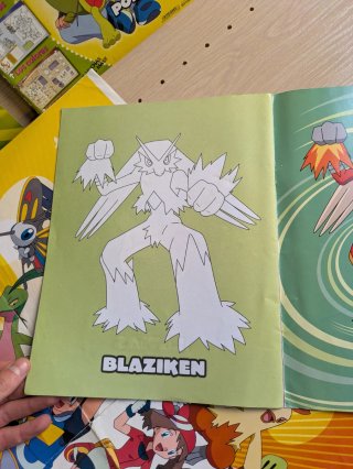 Revistas Aprende y Juega con pokémon.